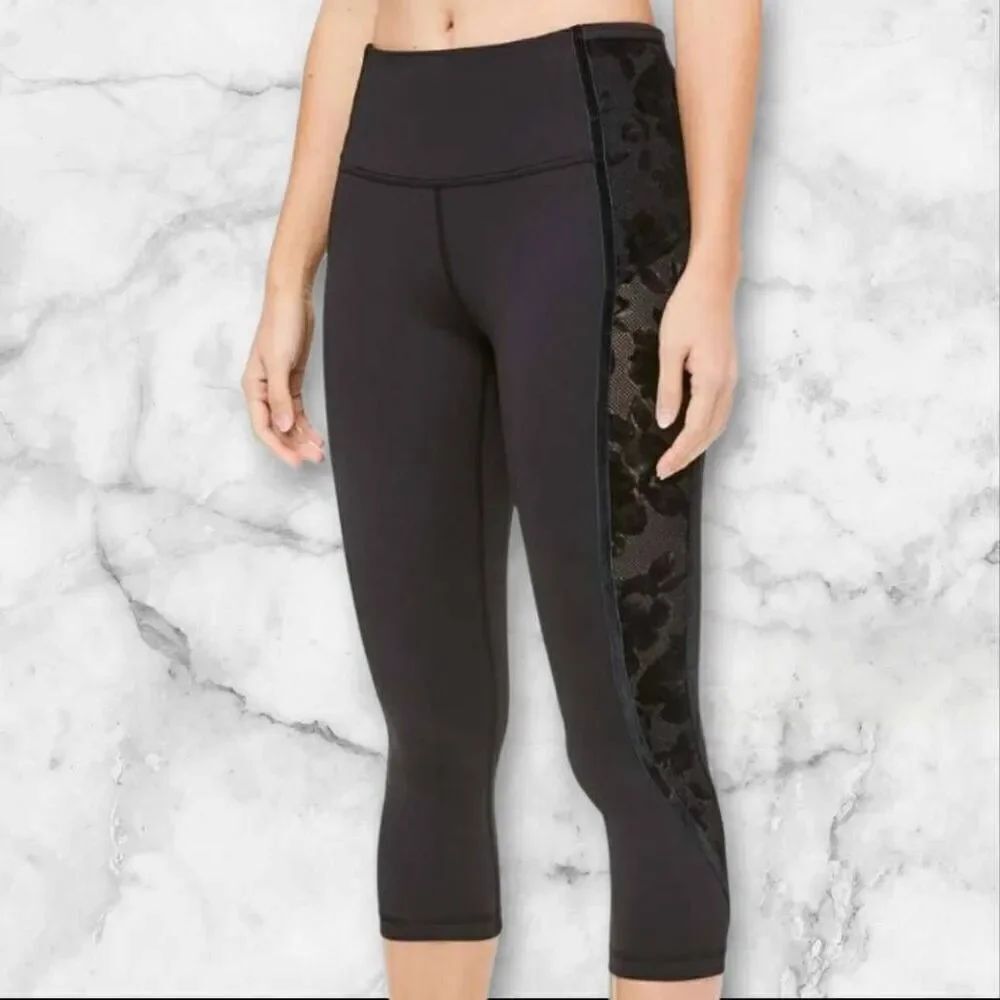 Lululemon Black Floral Mesh Wunder Under Size 6